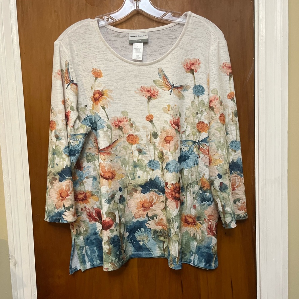 Alfred Dunner Women’s Floral Patterned Fabric Top PL
***